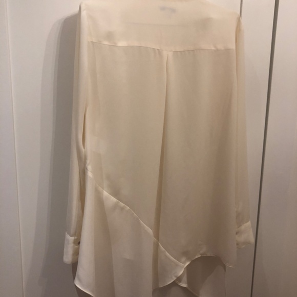 Halston Classic Neutral  Cream Tunic/ Blouse - Picture 4 of 5